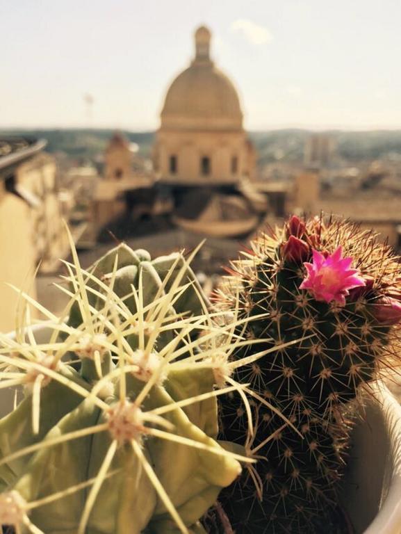 Ostello Della Gioventu - Il Castello Noto Exteriör bild